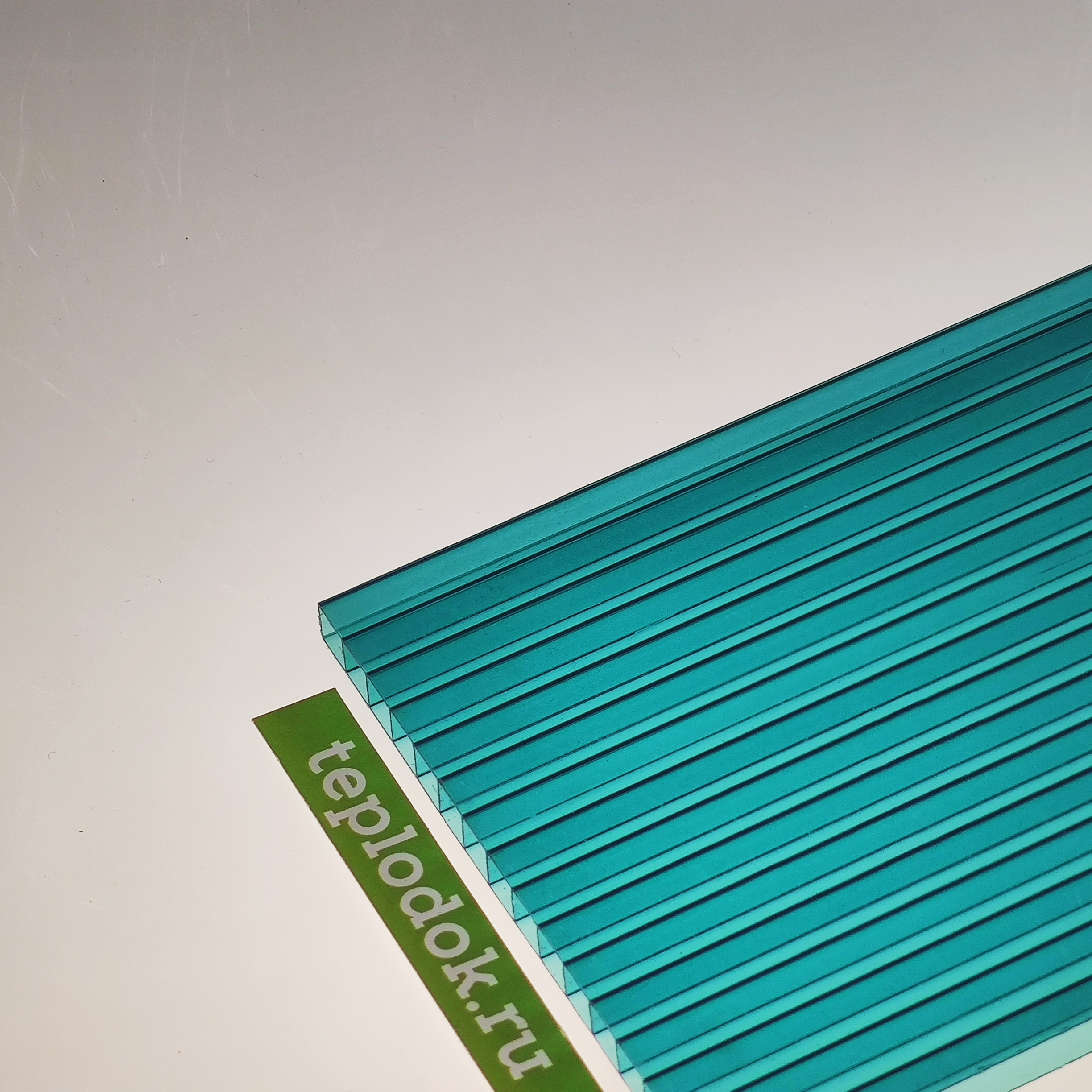 Сотовый поликарбонат 6 мм, бирюза, 1кг/м2, лист 2,1х12 м, ULTRAMARIN